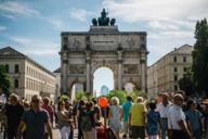 People at the Siegestor in Munich